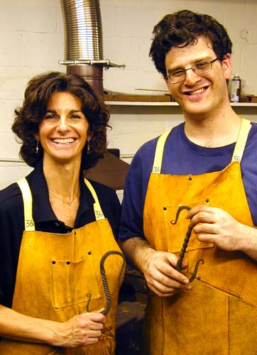 Julie, Dan